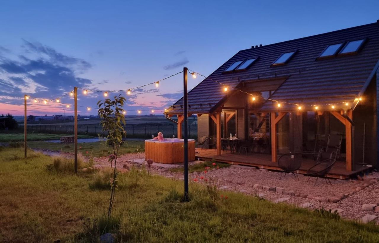 Vila s osvětlenou zahradou